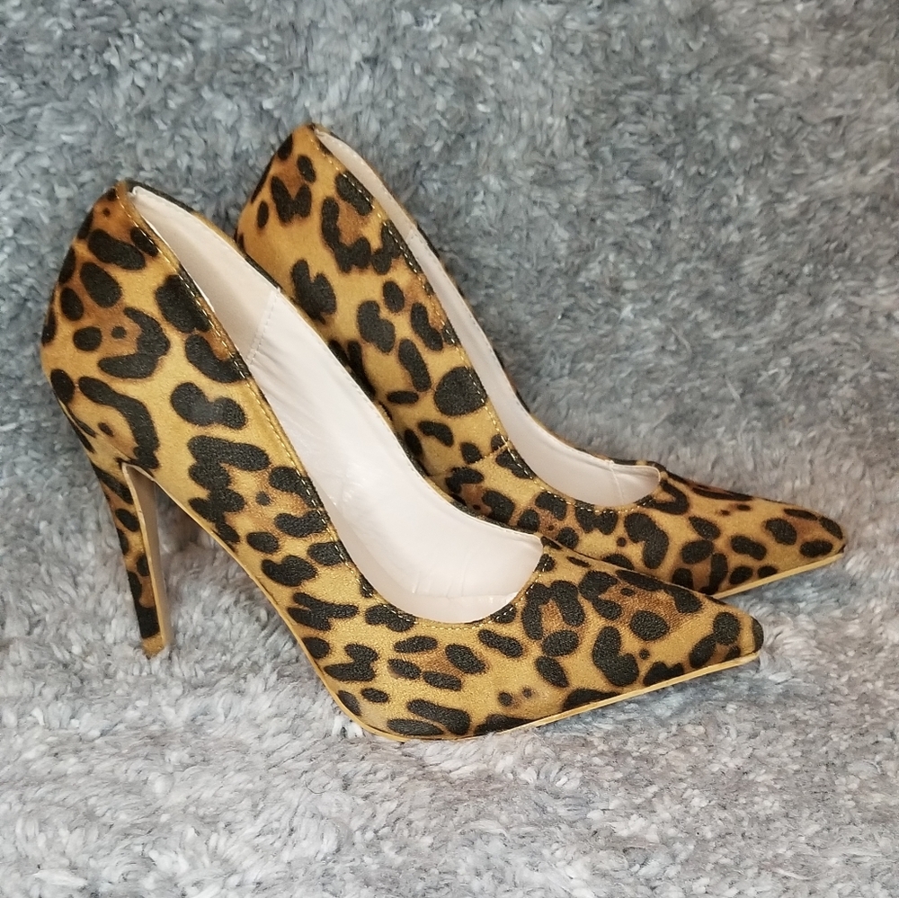 LALA IKAI Leopard 5in heel